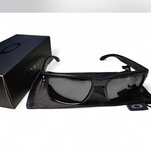Brand New Oakley Holbrook Black Sunglasses